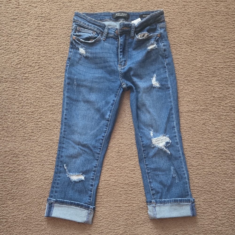 Judy Blue Ripped Ankle Jeans in Classic Blue